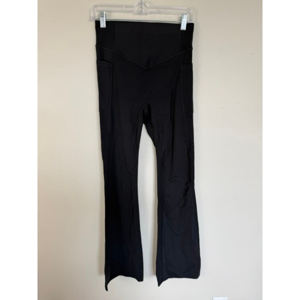Halara UltraSculpt Black High Waisted Crossover Flare Leggings Scrunch Butt M
